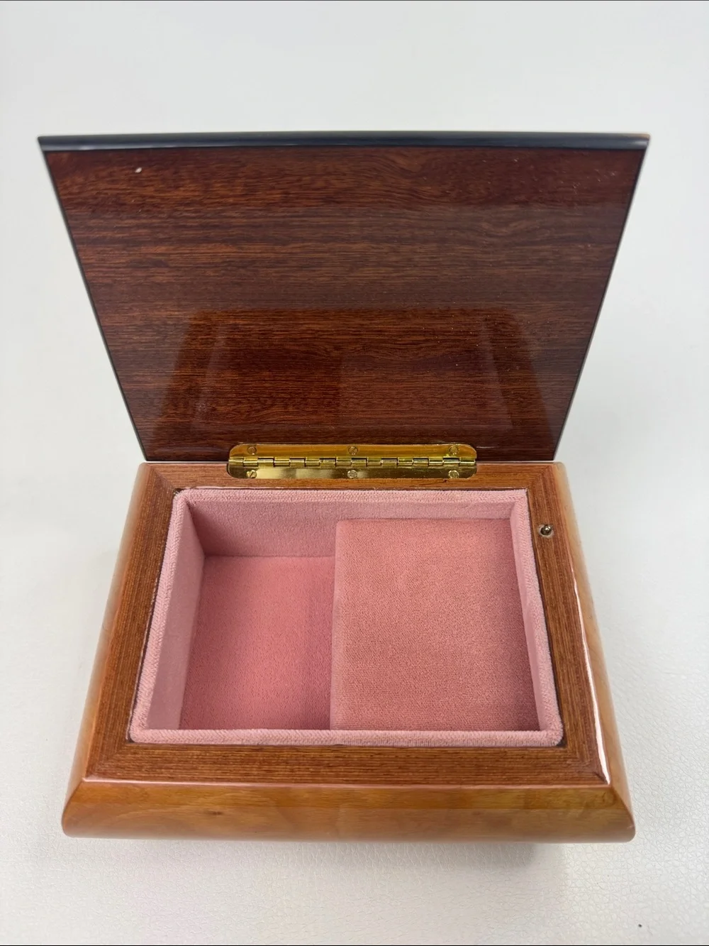 The music box Wood Jewelry music Pink Lining Made Italy Wind Beneath my Wings